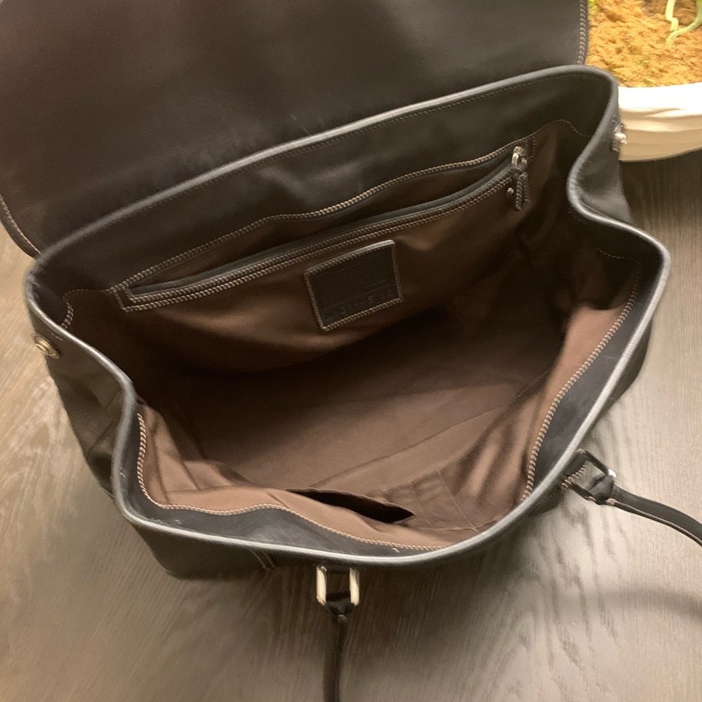 Coach purse - Picture 2 of 6
